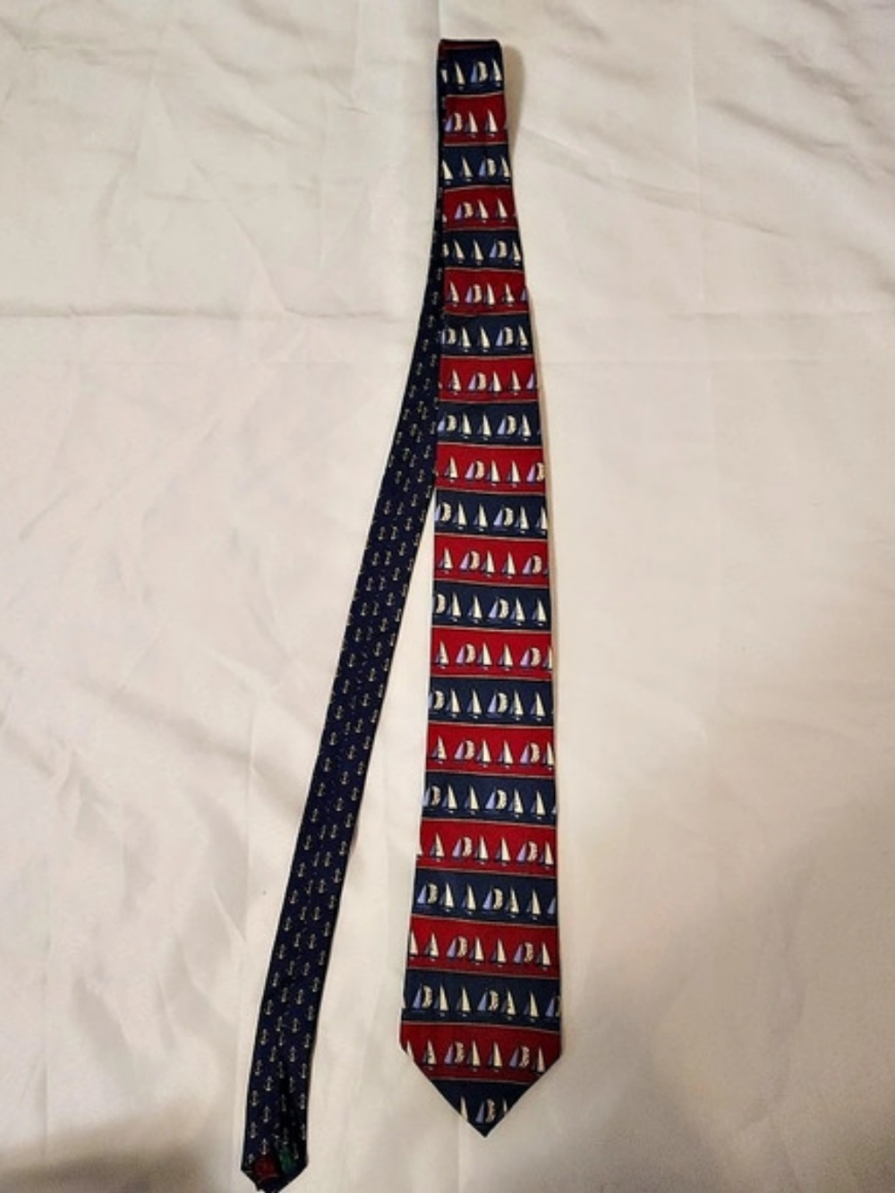 Tommy Hilfiger Sailboat & Anchor Pattern Tie in Blue & Red